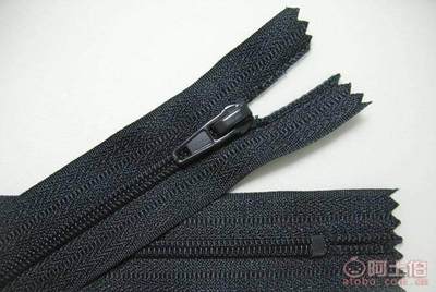 專業(yè)解析 創(chuàng)飛5號開尾拉鏈，羽絨服品質(zhì)之選的定制奧秘